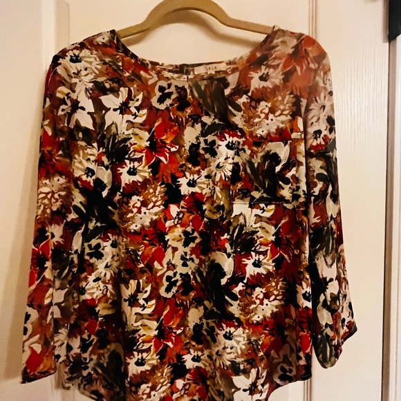 LeLis Floral Blouse - Picture 3 of 6